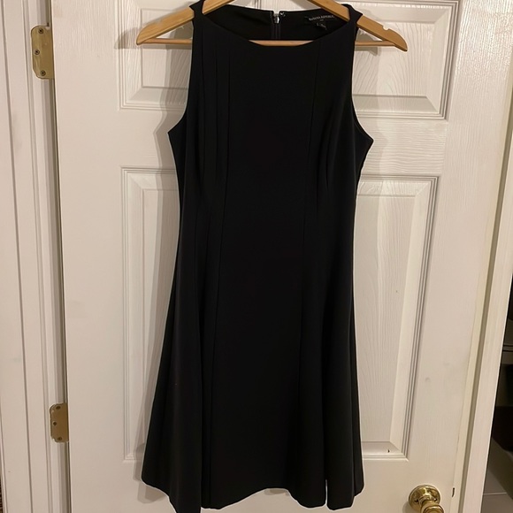 Banana Republic LBD - Picture 2 of 5